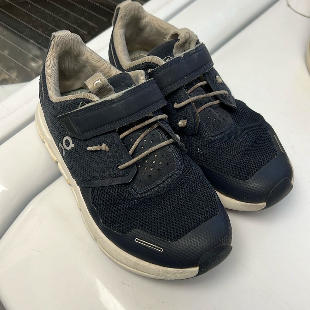 PLAY Kids On Cloud Play Shoes - Size 1